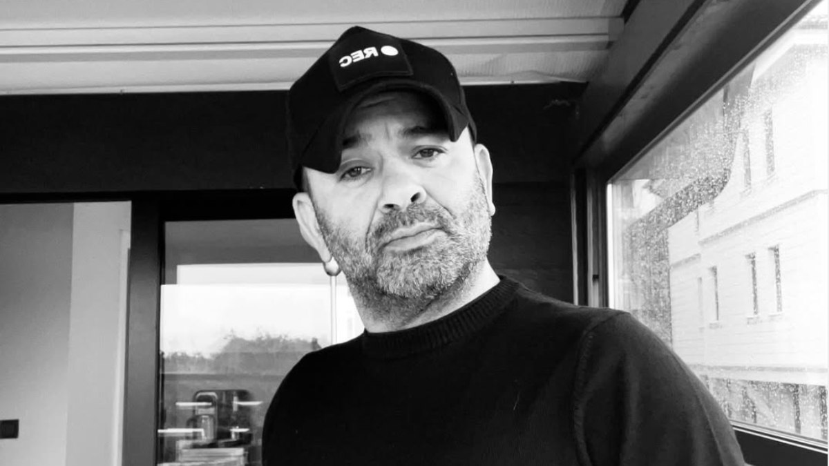 Bülent Şakrak’ın Yeni İlişkisi Gündemde: Ayakkabı Tasarımcısı Duygu Arabacıoğlu ile 16 Yaş Farkı Dikkat Çekti